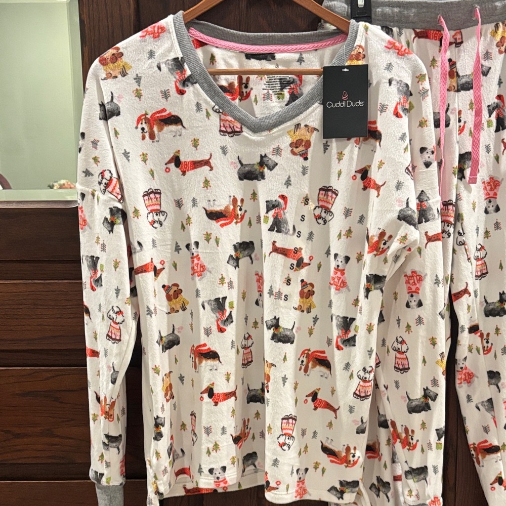 Cuddl Duds Cream Pajama Set with Playful Dog Design - Picture 2 of 7